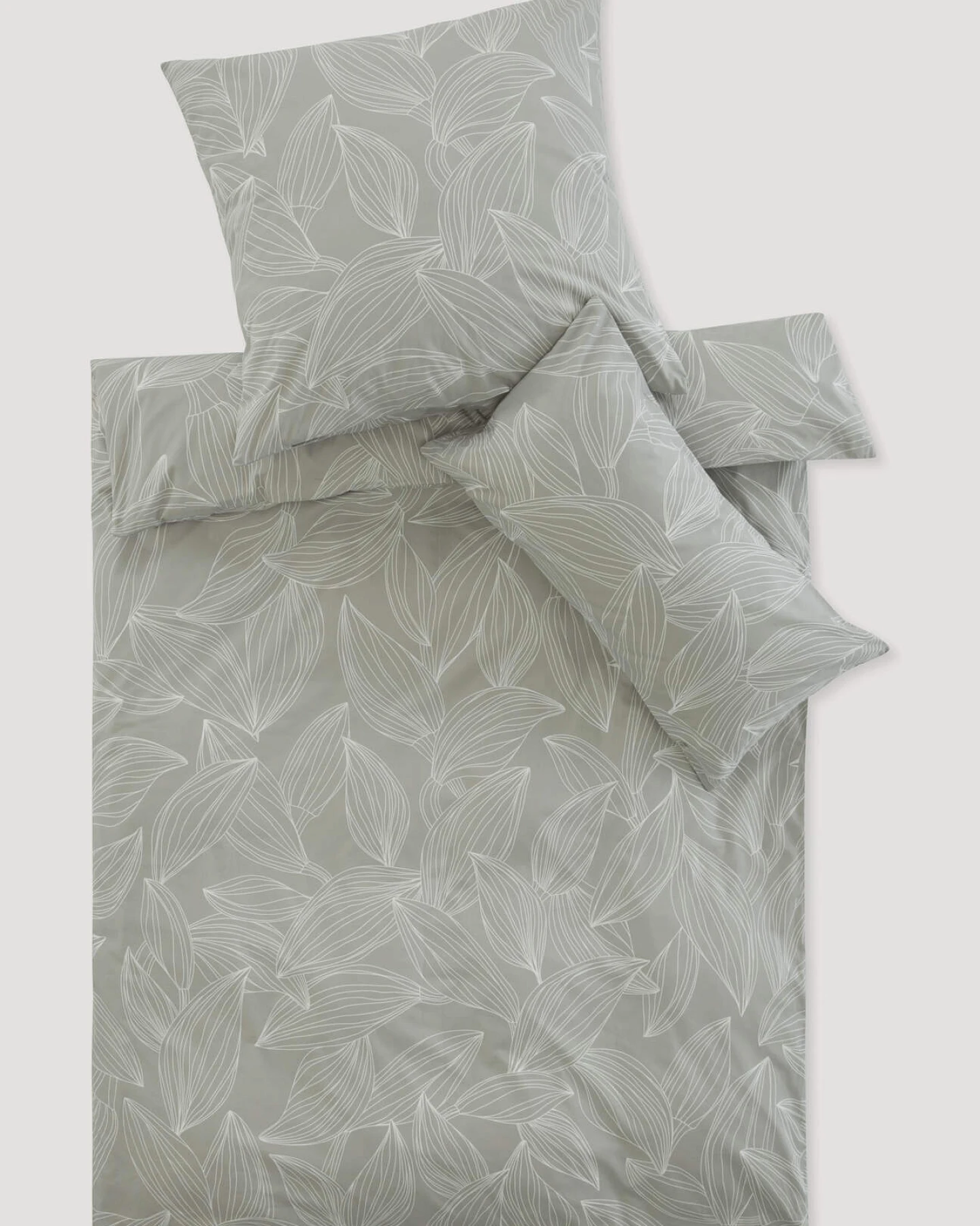 hessnatur Perkal Bettwäsche Set VENNO aus Bio-Baumwolle - grau - Größe 135x200 / 80x80 cm – Ansicht 2