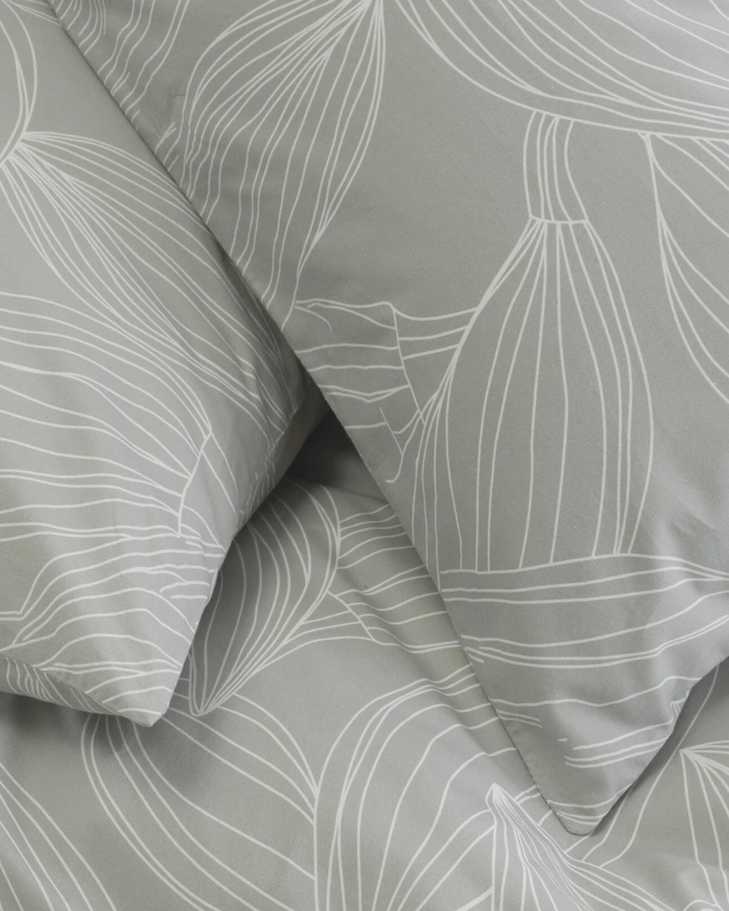 hessnatur Perkal Bettwäsche Set VENNO aus Bio-Baumwolle - grau - Größe 135x200 / 80x80 cm – Ansicht 4