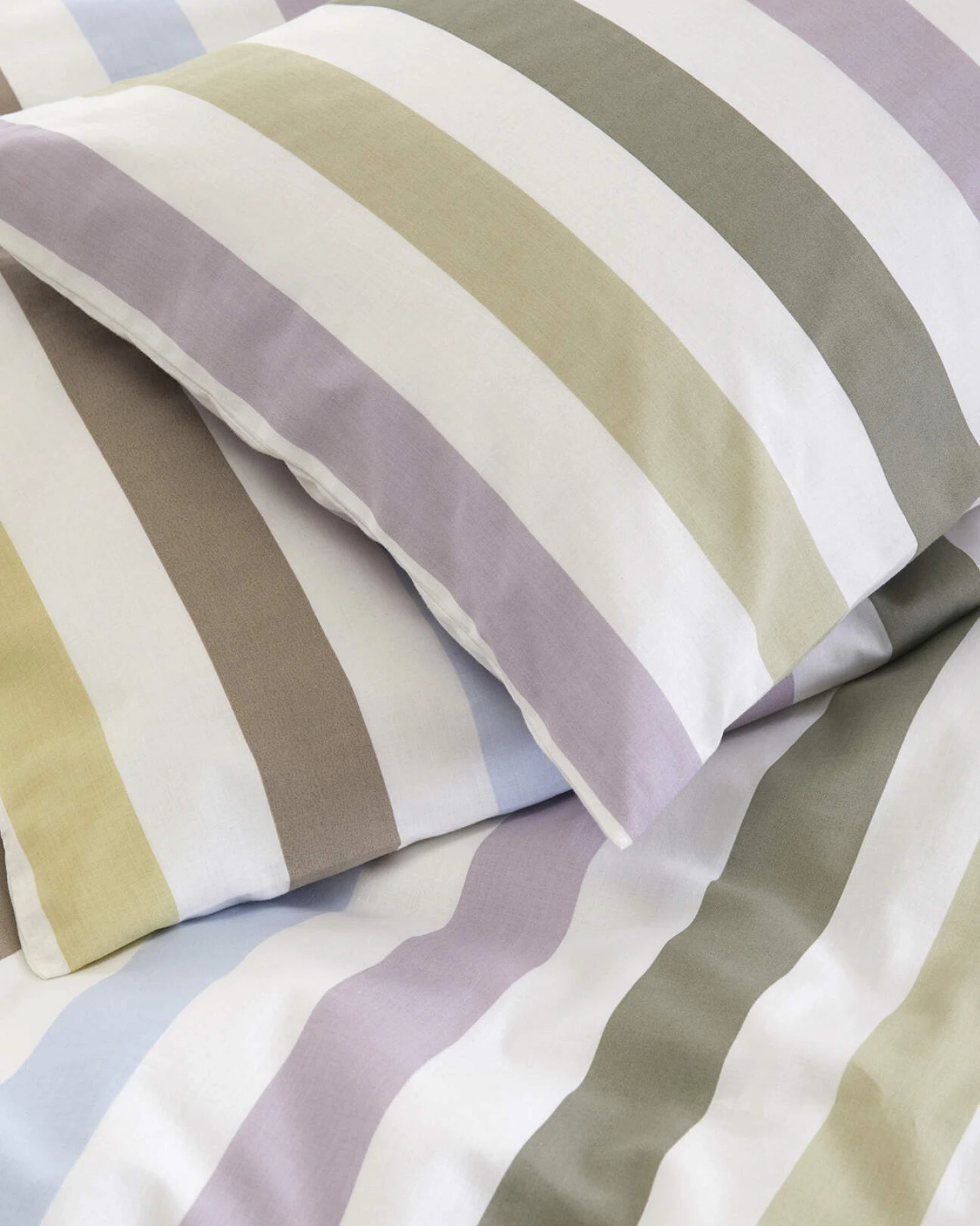 hessnatur Renforcé Bettwäsche-Set CANNES aus Bio-Baumwolle - grün - Größe 155x220 / 40x80 cm – Ansicht 4