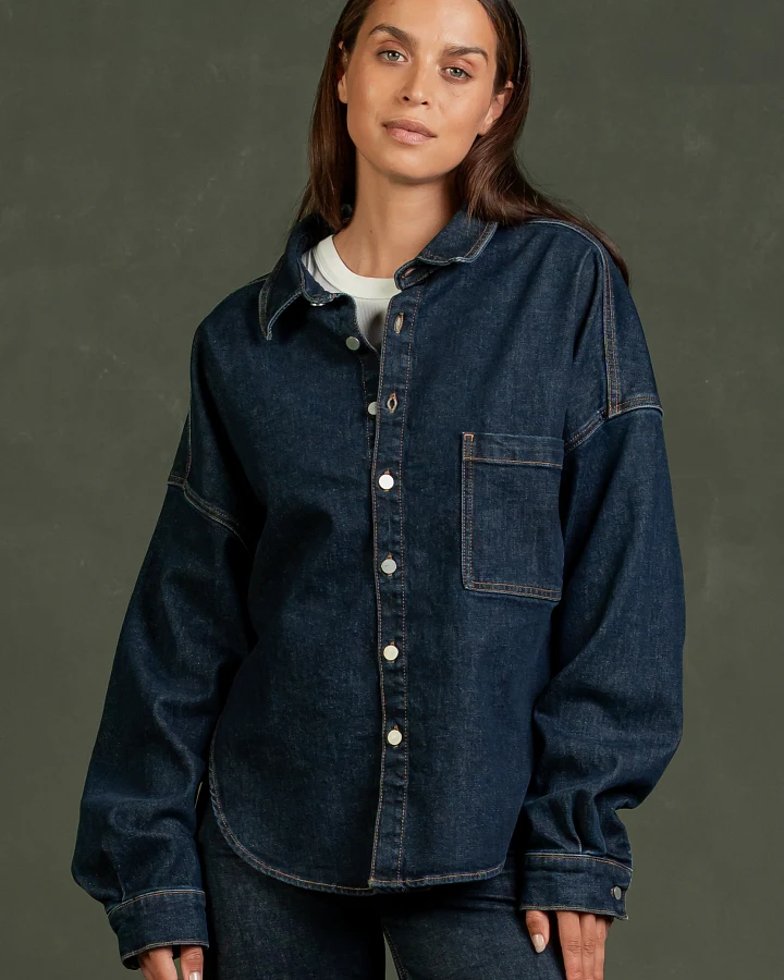 Kuyichi Damen vegan Shirt Mae Dark Rinse