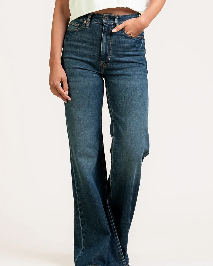 Kuyichi Damen vegan Jeans Vivienne Flare Riff Blue
