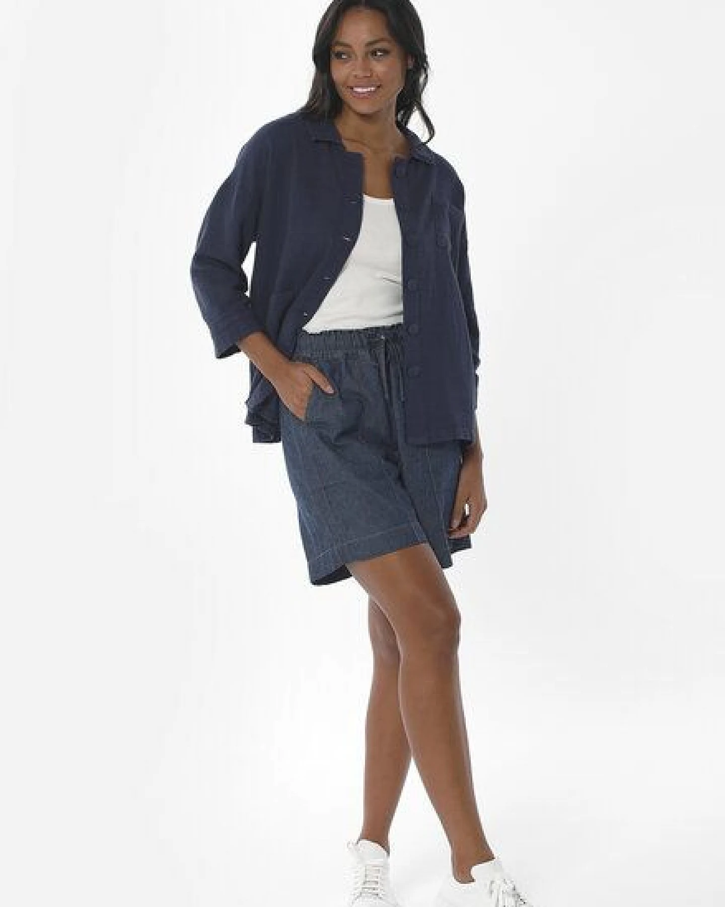 ORGANICATION Hemdbluse aus Leinen-Bio-Baumwolle Mix mit LENZING ECOVERO – Ansicht 2