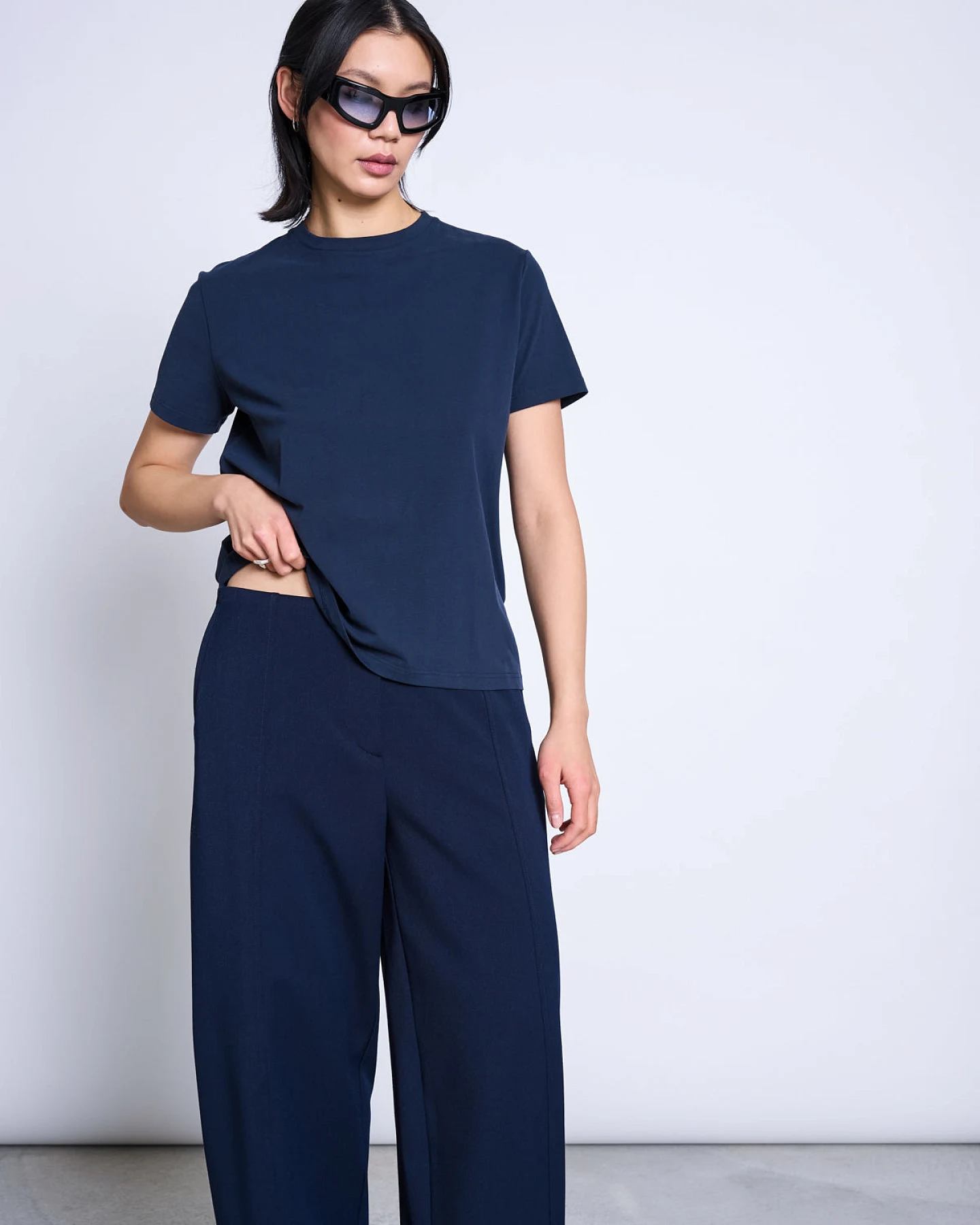 JAN N JUNE Damen vegan T-Shirt Brushed Boy Nachtblau – Ansicht 2