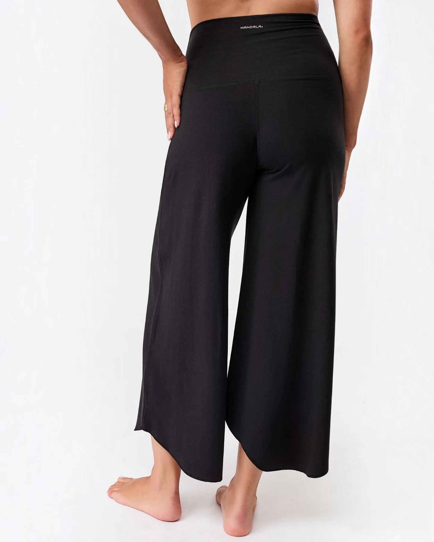 Mandala Hose Roll Over Tulip - Black M – Ansicht 5