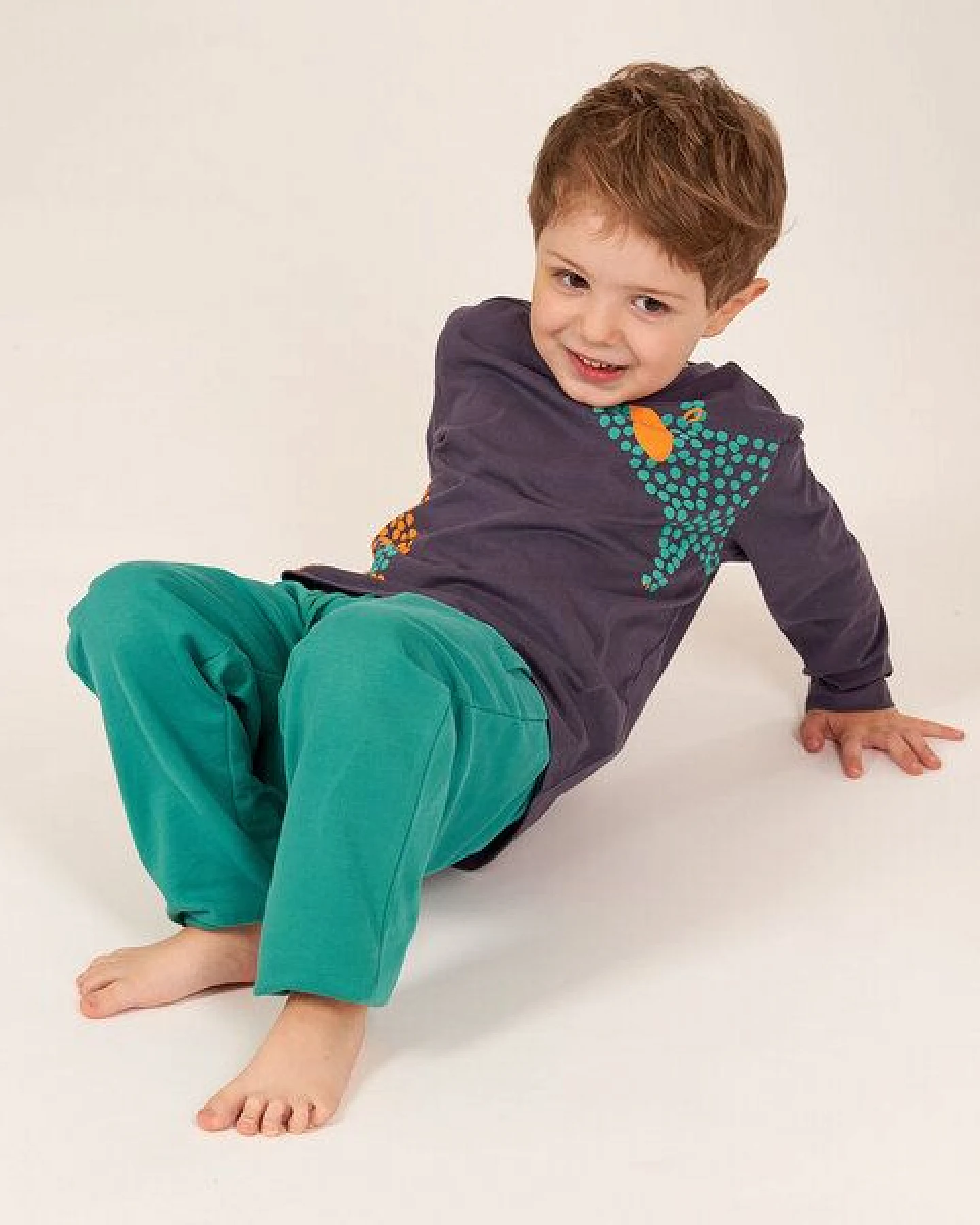 Sense Organics & friends in cooperation with GARY MASH Bequeme Kinder Sweathose aus Biobaumwolle – Ansicht 3