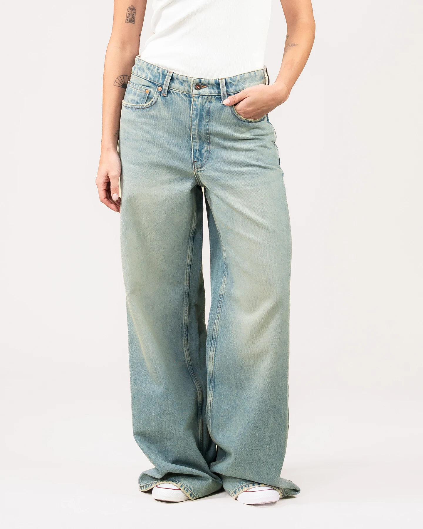 Kuyichi Damen vegan Jeans Harper Wide Leg Vintage Blau – Ansicht 2