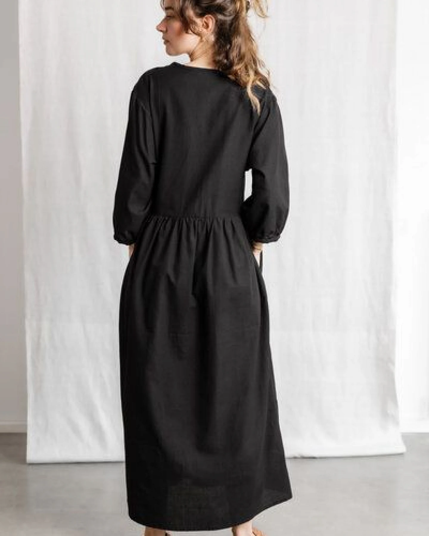 Jyoti - Fair Works Bio-Baumwoll Kleid Paudali – Ansicht 3
