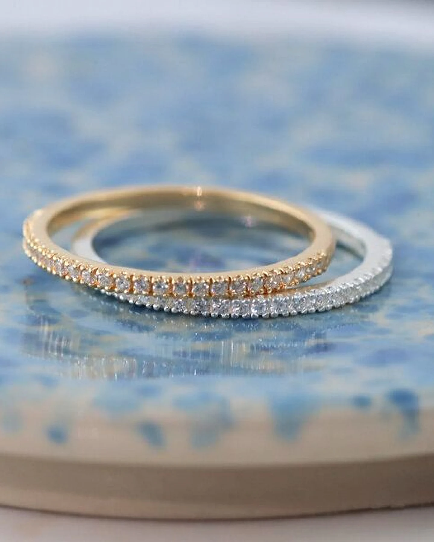 BELLYBIRD Jewellery Ring - funkelnder Bandring Zirkonia, Silber 925, vergoldet – Ansicht 2