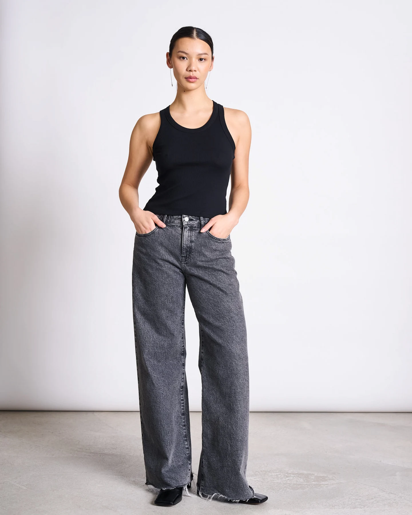 JAN 'N JUNE Damen vegan Tank Top Amager Schwarz – Ansicht 2