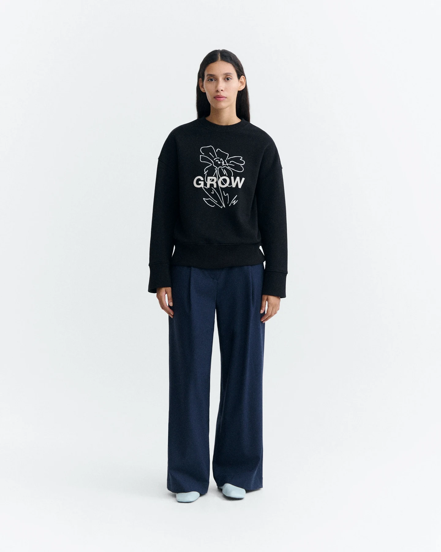 Thinking MU Damen vegan Sweatshirt Jimena Mit Stickerei Schwarz – Ansicht 2