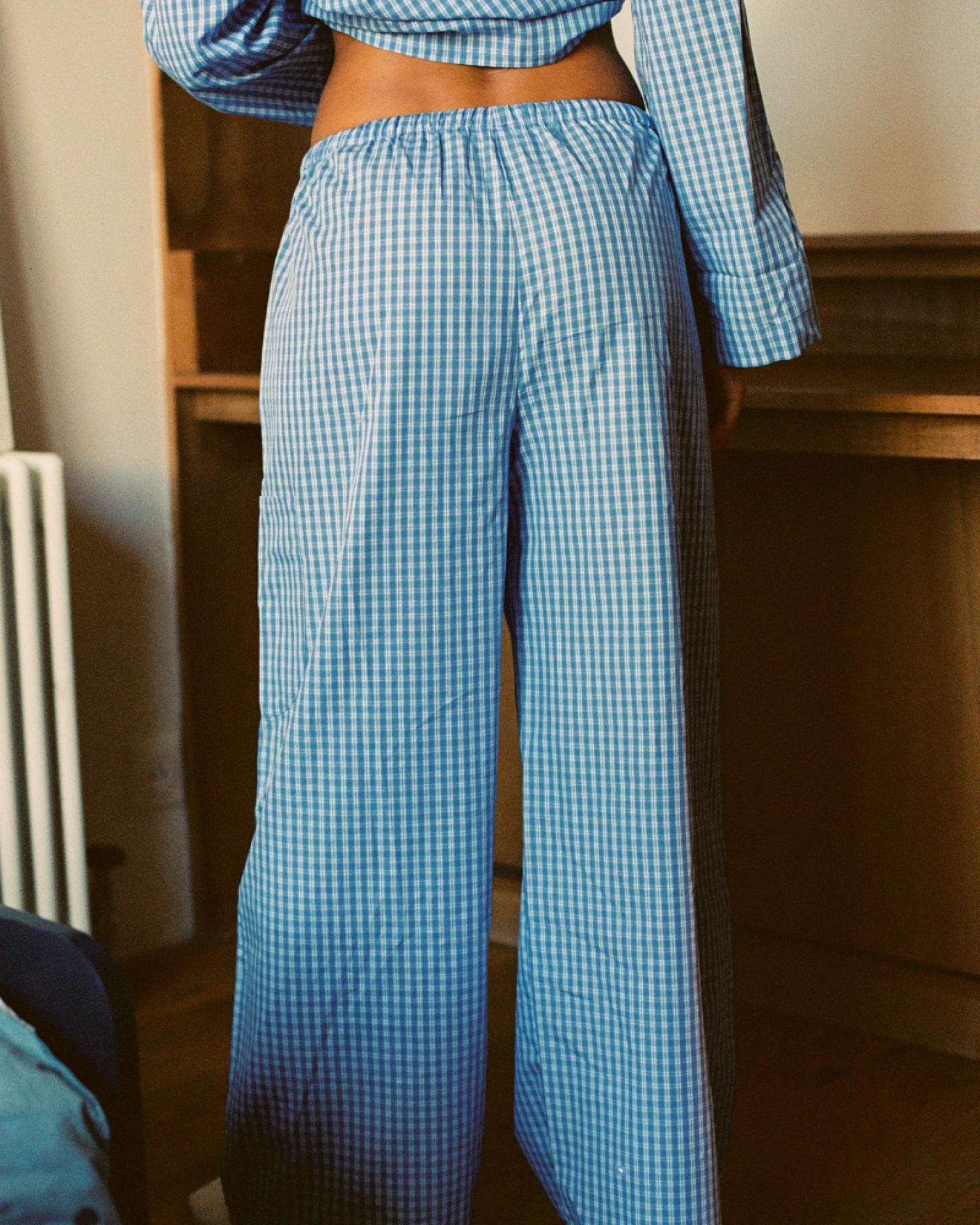 Nénés Damen vegan Hose Diana Kariert Blau – Ansicht 2