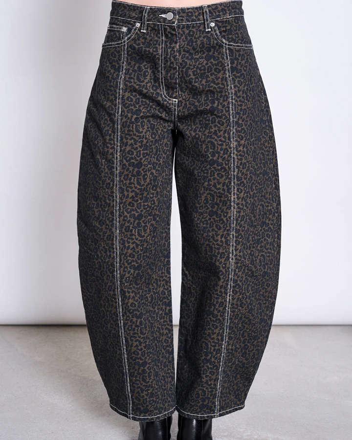 JAN N JUNE Damen vegan Jeans Mit Weitem Bein Faya Dunkler Leo Print