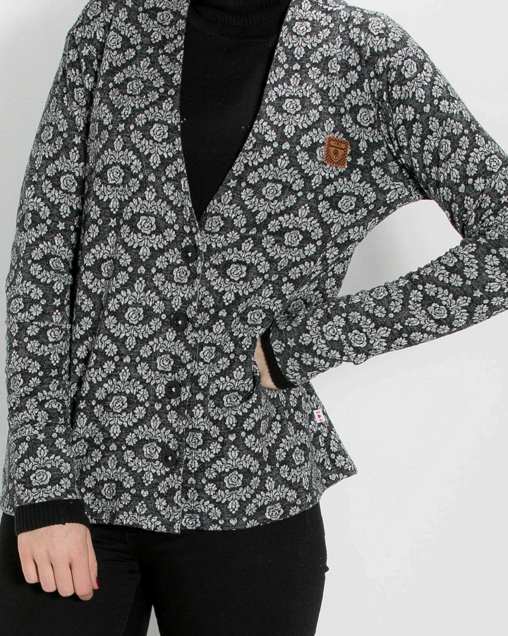 Cardigan haus und herde