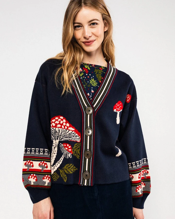 Winter Strickjacke Charming Storyteller