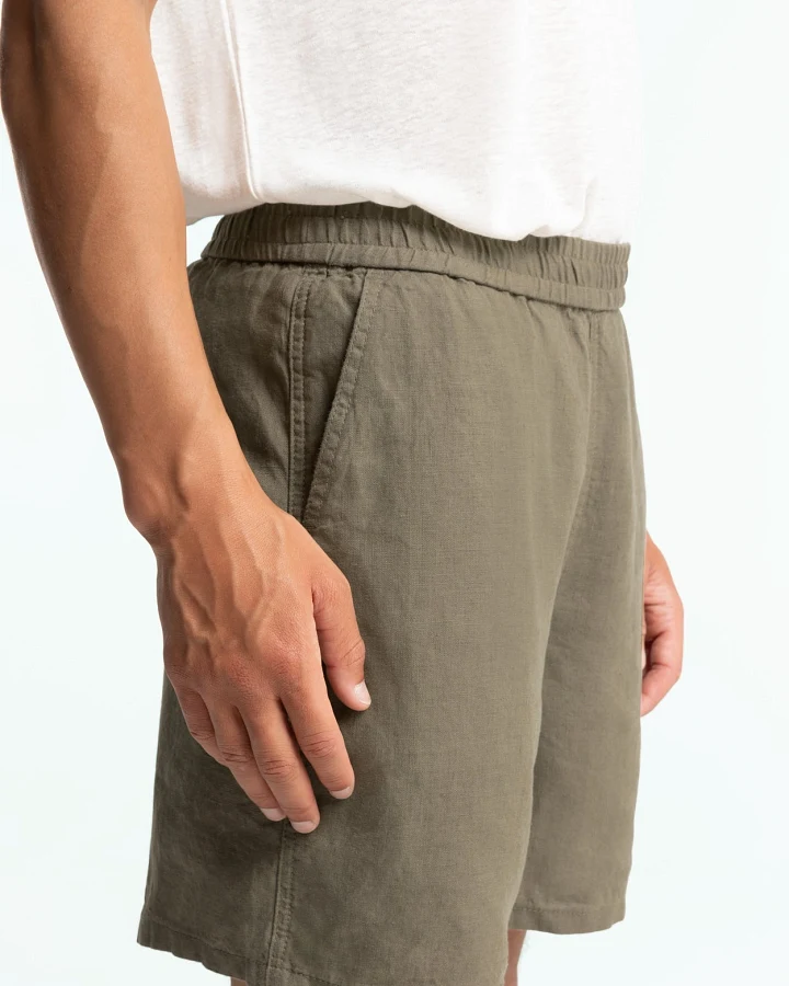 Kings of Indigo Herren vegan Shorts Bidatsu Bungee Cord Dunkel Oliv