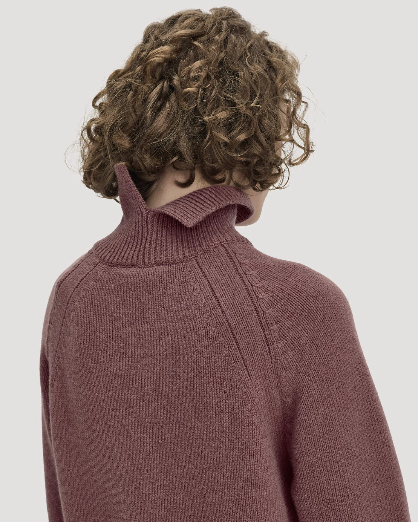hessnatur Damen Strick Pullover Relaxed aus Bio-Merinowolle mit Bio-Baumwolle - rot - Größe S – Ansicht 4