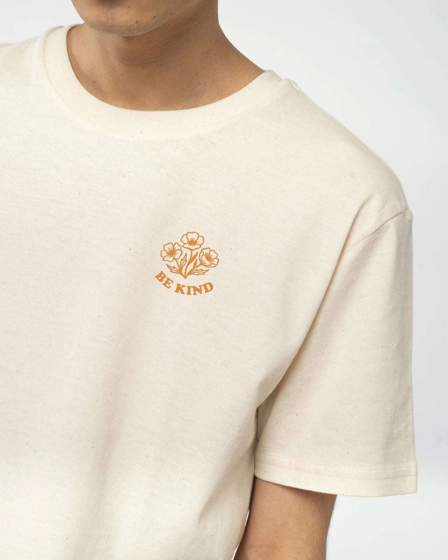 Be Kind Flower T-Shirt für Männer – Ansicht 2