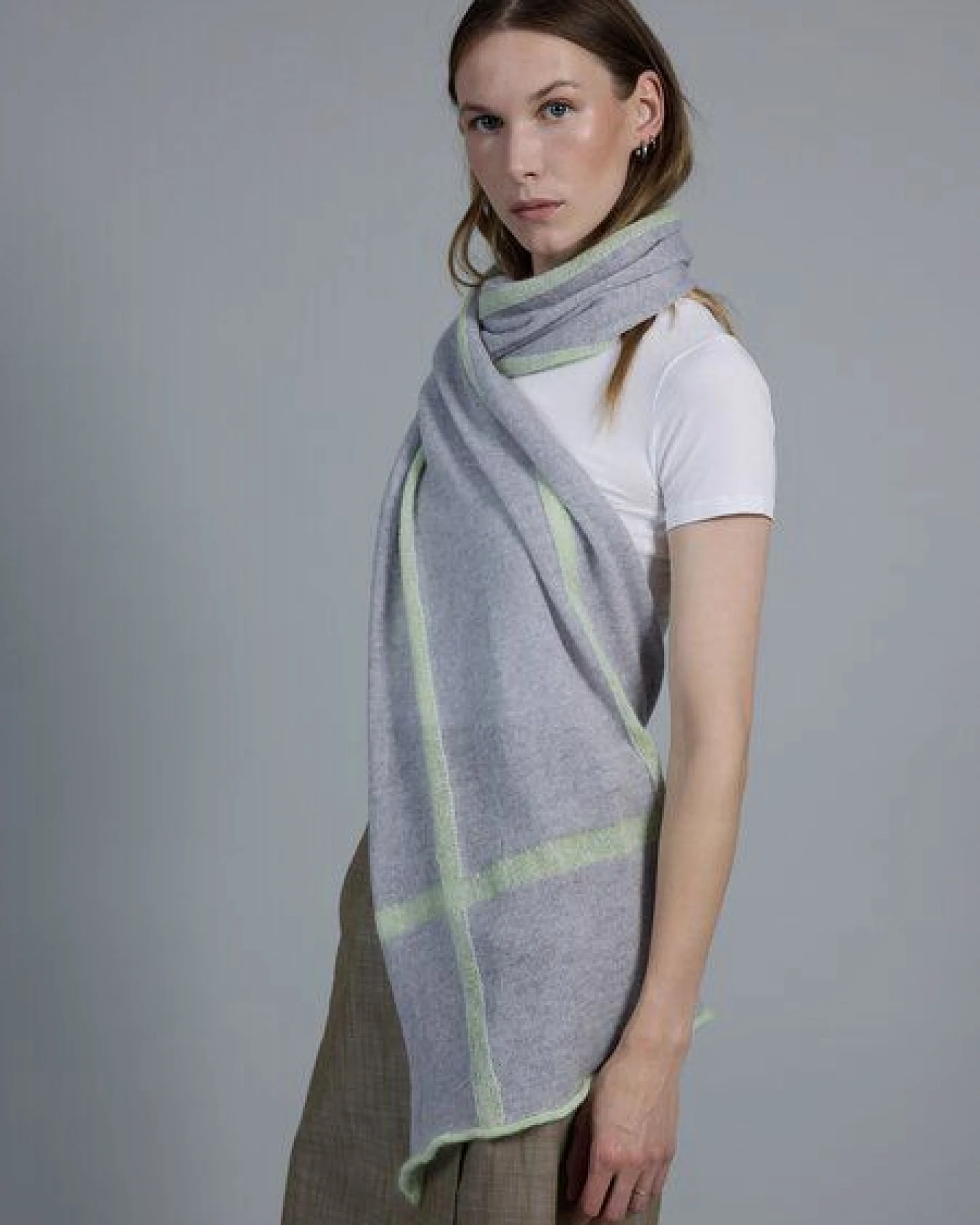 Susan's Fashion Merinowollschal Sue mit Karostreifen – Ansicht 4