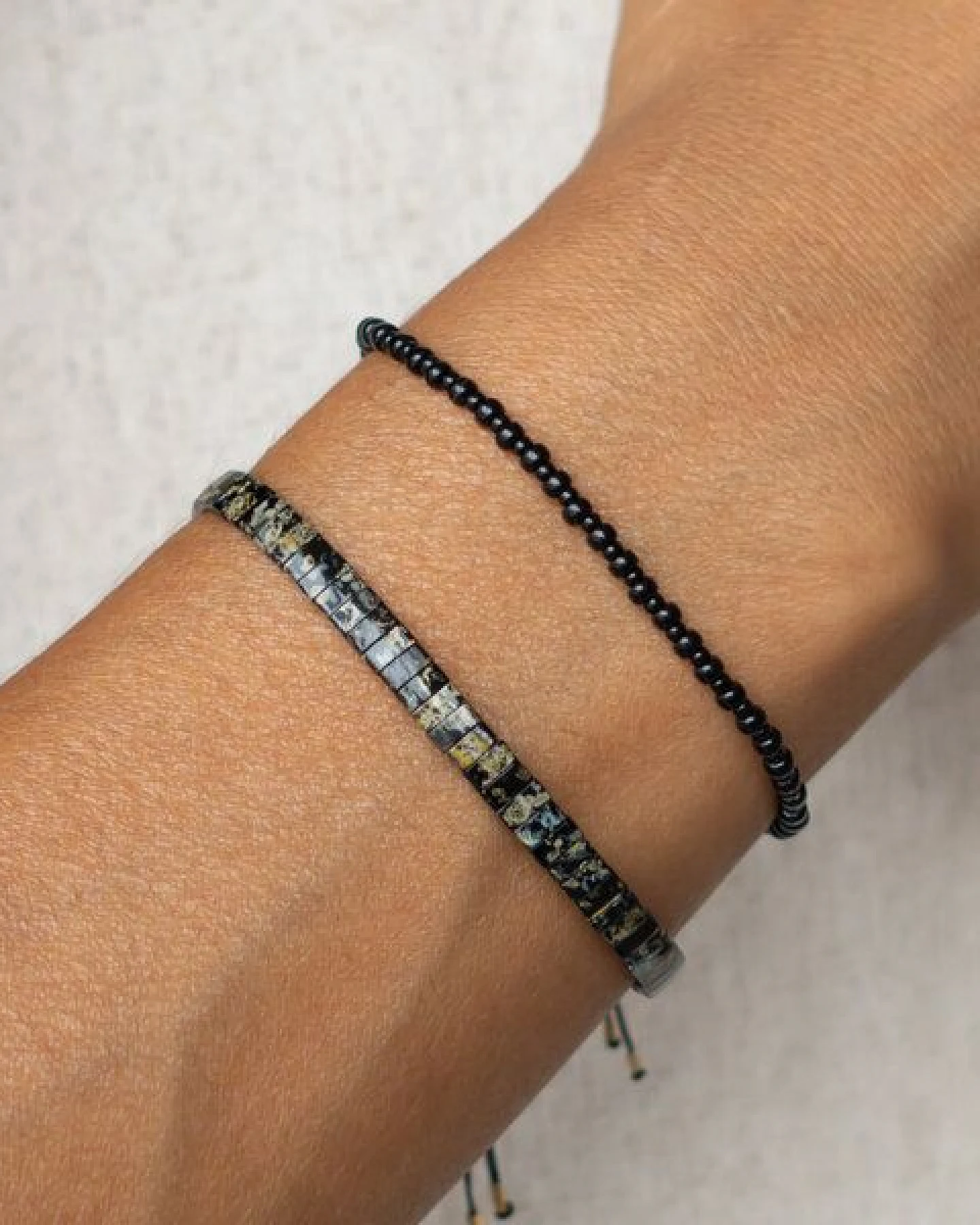 juni Tila Armband Noiré - optional als Set mit schwarzem Perlenarmband - handgemacht in Deutschland – Ansicht 3