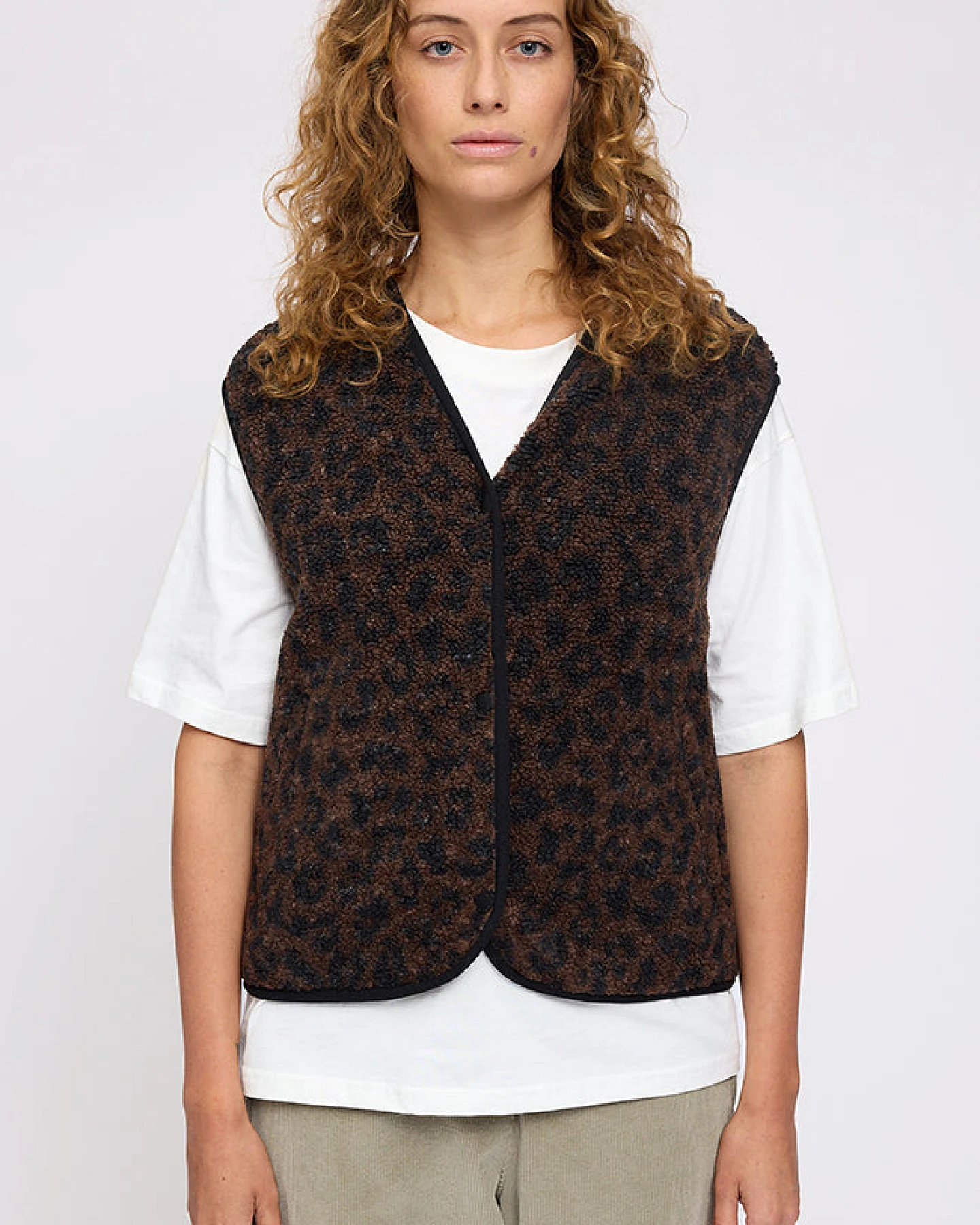 Mazine Damen vegan Weste Sherpa Printed Braun – Ansicht 2