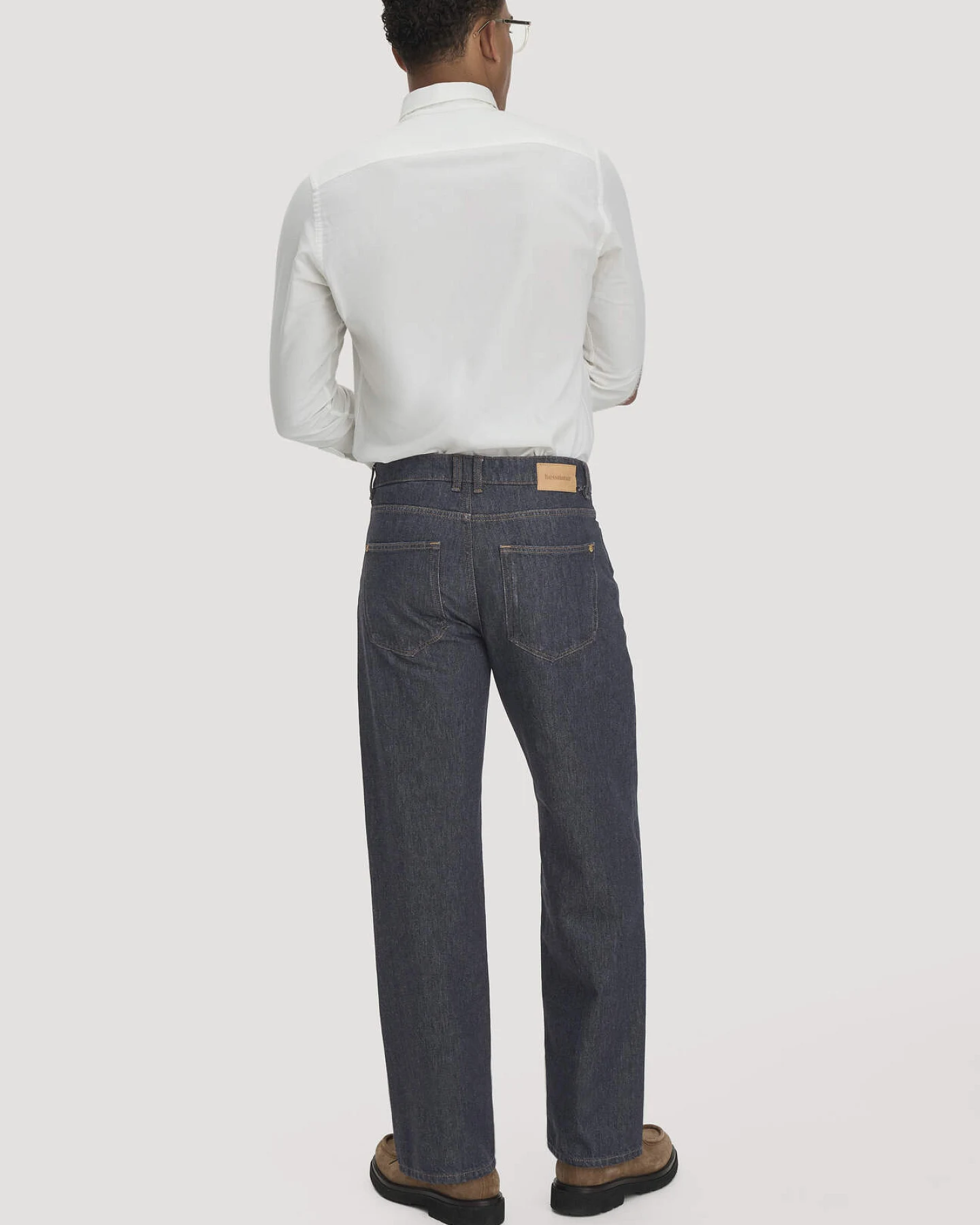hessnatur Herren Jeans OLE Relaxed Wide Leg aus Bio-Baumwolle mit Recycling-Baumwolle - blau - Größe 38/32 – Ansicht 2