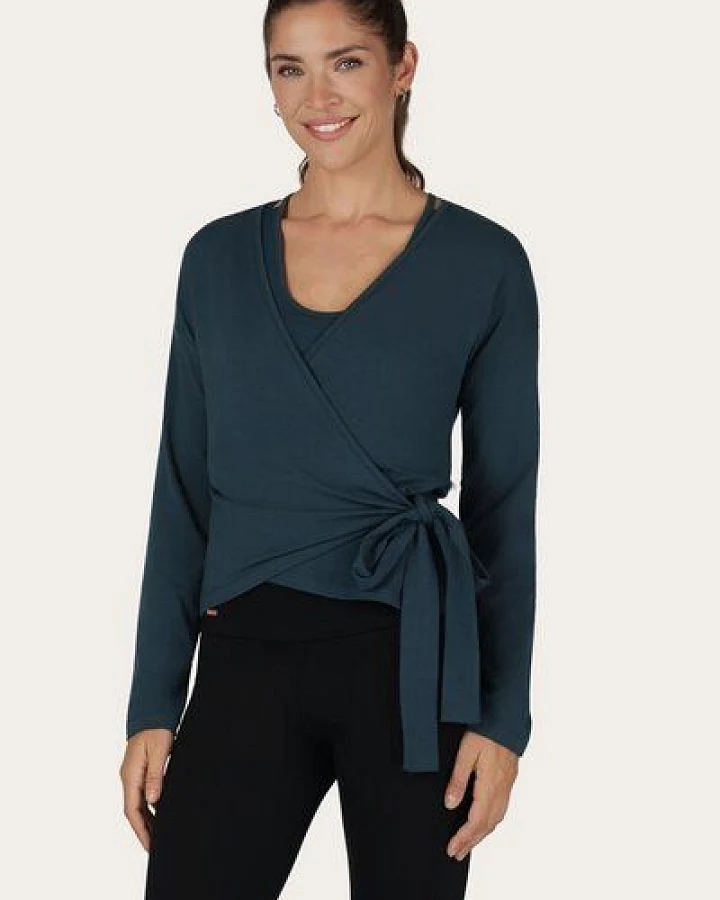 Produktseite: Urban Goddess Aurora Yoga & Pilates Wickel-Longsleeve