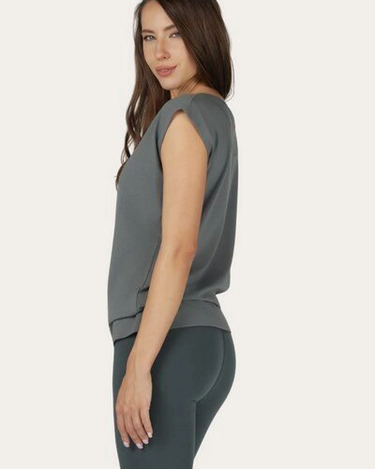 Urban Goddess Lockeres Asana-Yoga-Shirt – Ansicht 2