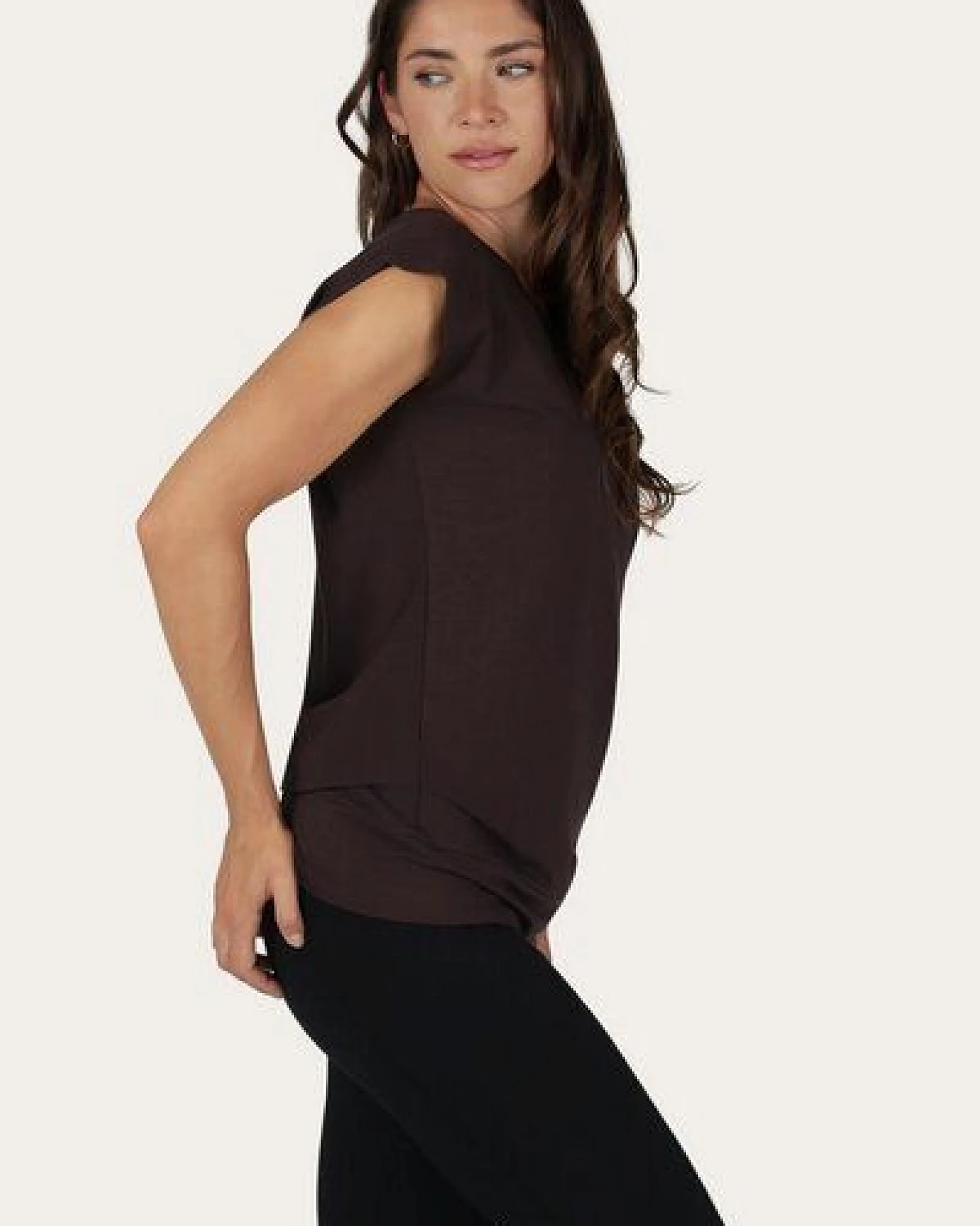 Urban Goddess Lockeres Asana-Yoga-Shirt – Ansicht 2