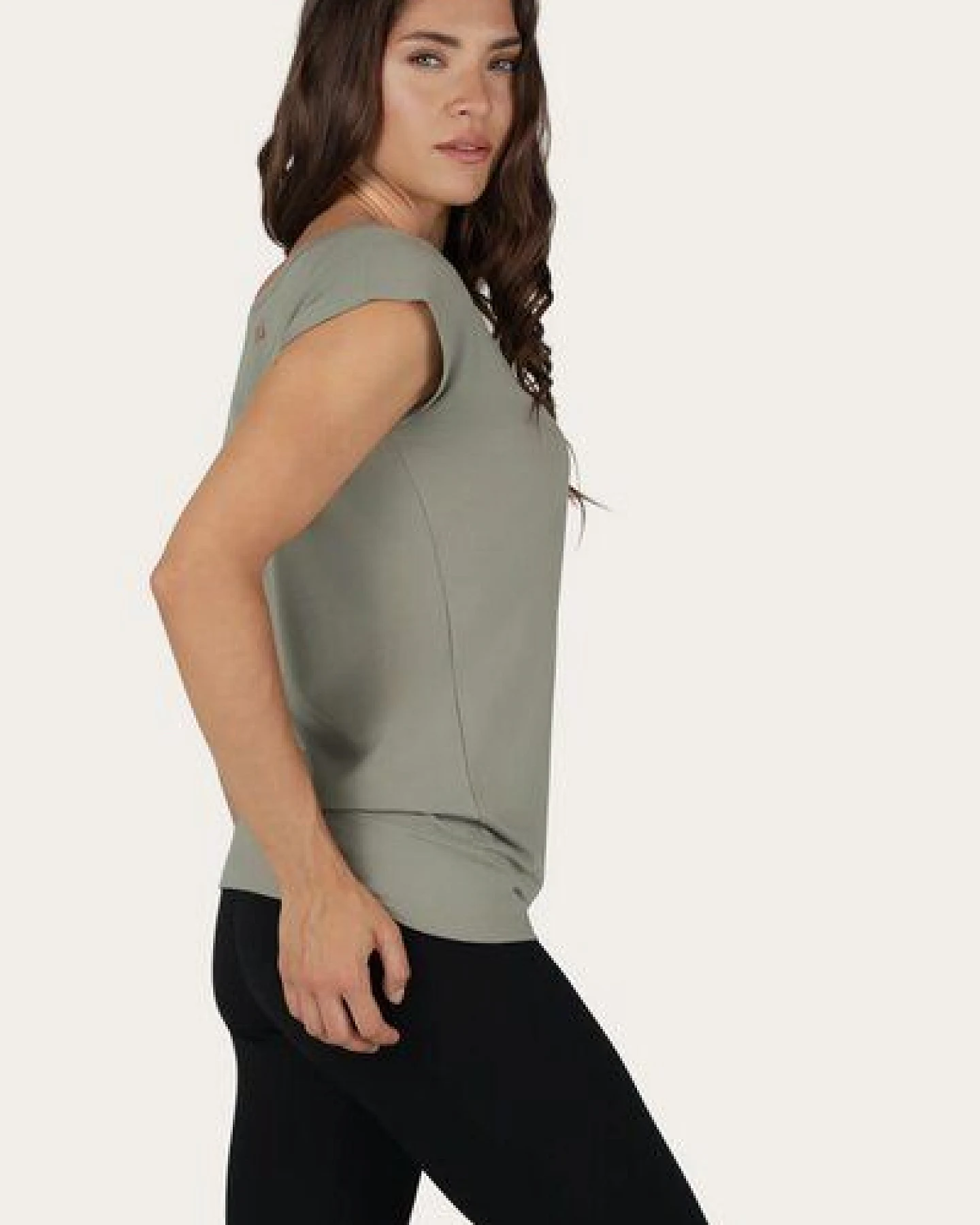 Urban Goddess Lockeres Asana-Yoga-Shirt – Ansicht 2