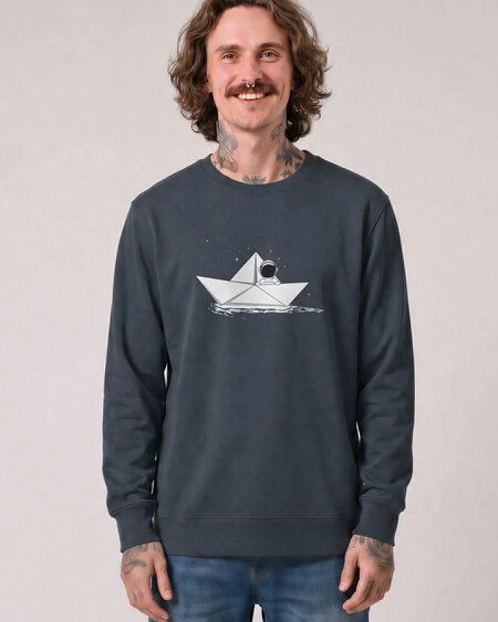 watapparel Sweatshirt Unisex Astronaut in paper boat