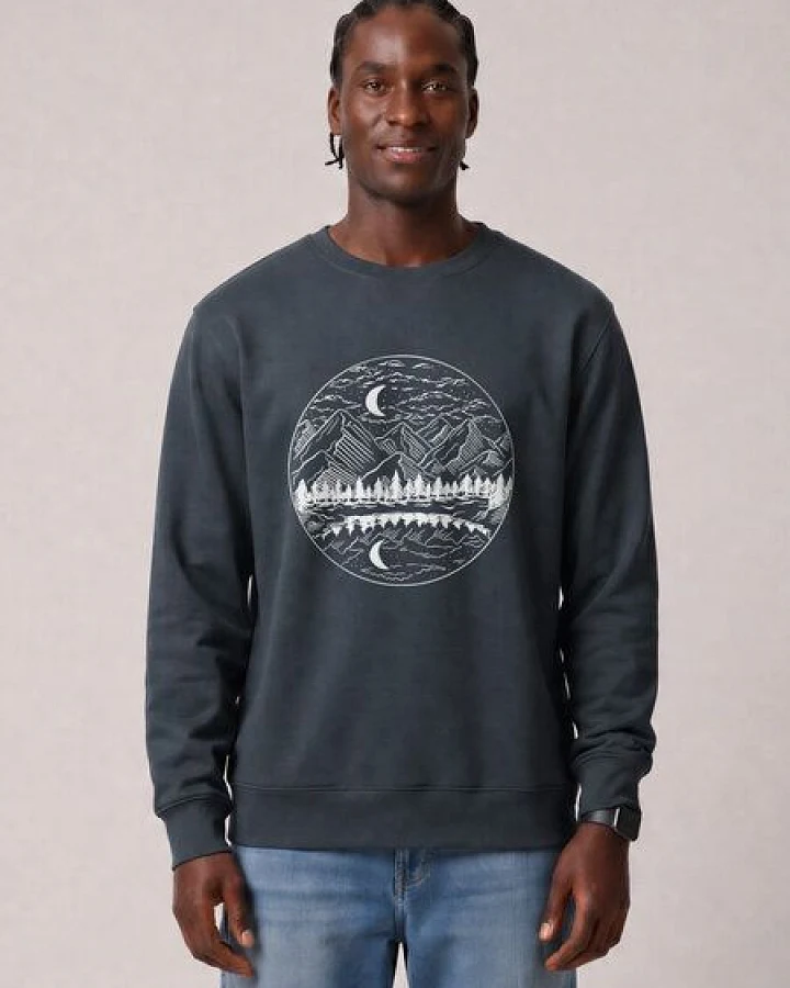 watapparel Sweatshirt Unisex Mountains by night