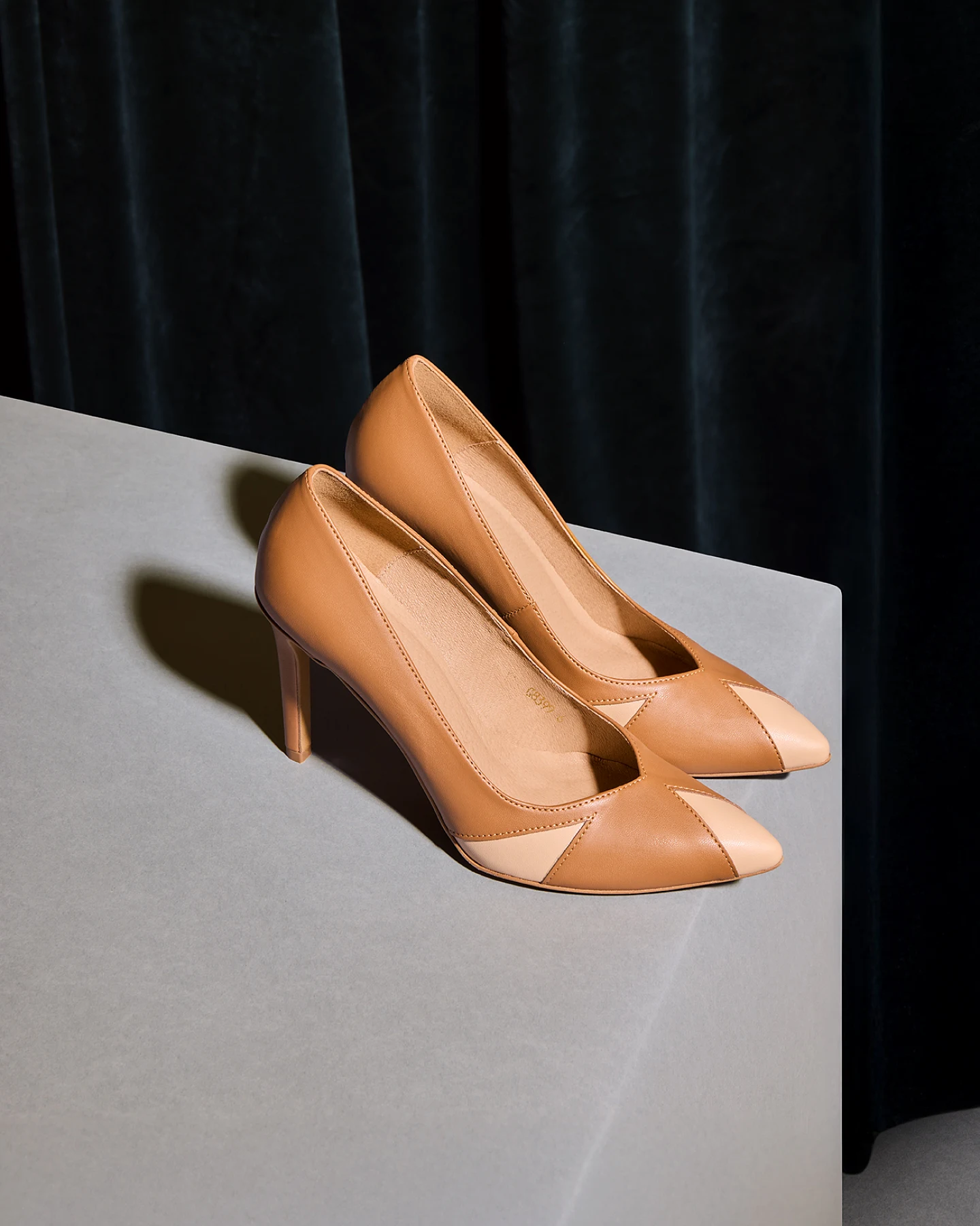 AGAZI Damen vegan Pumps Ivo Karamell & Mandel Braun – Ansicht 2