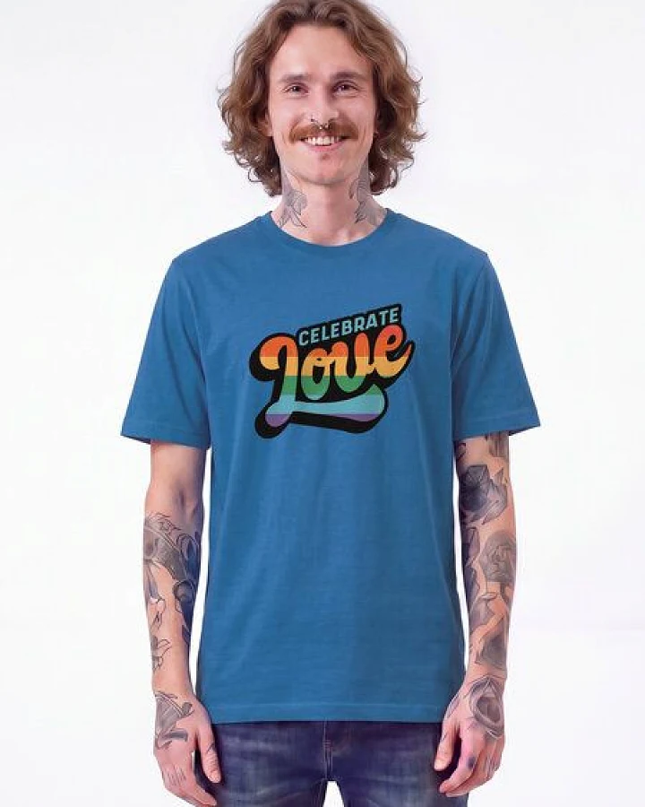 watapparel T-Shirt Unisex Celebrate Love