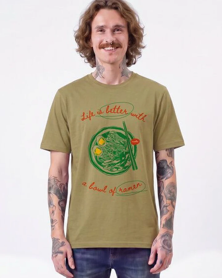 watapparel T-Shirt Unisex Life is better with ramen