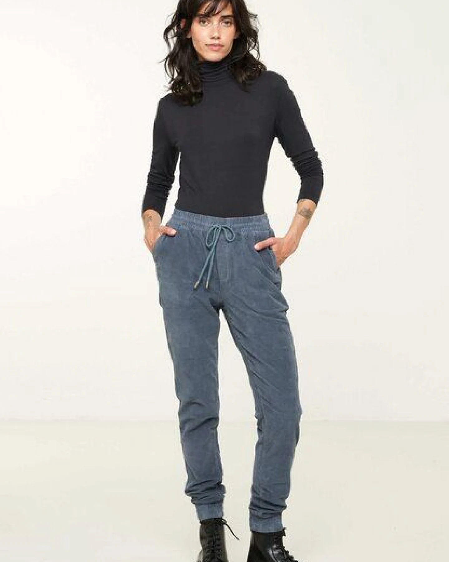 Damen Cord Jogg Chino aus Bio-Baumwolle - CHAITURUS - recolution – Ansicht 4
