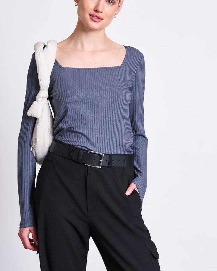 JAN 'N JUNE Damen vegan Langarmshirt Mit Vierkantausschnitt Fria Turbulence