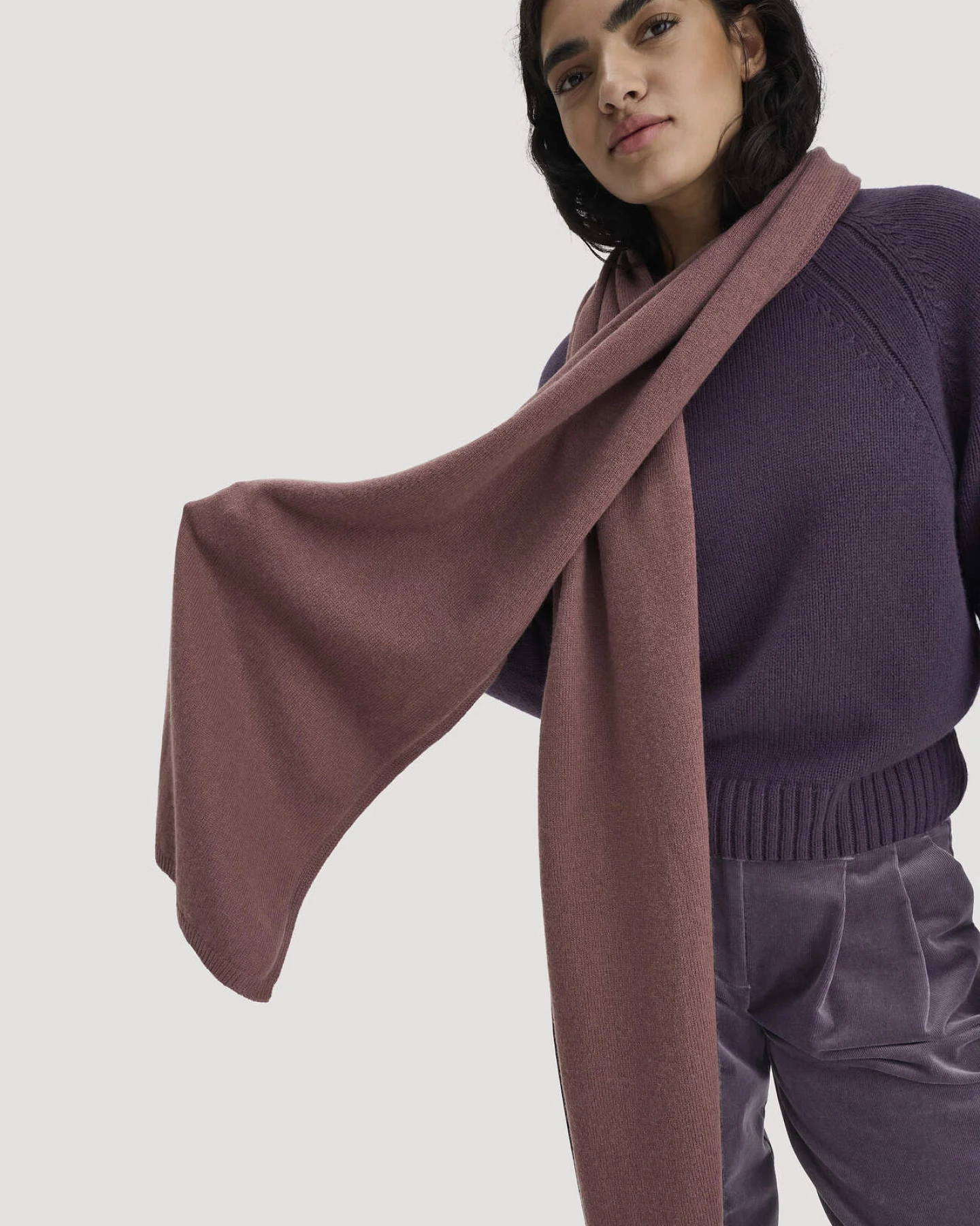 hessnatur Damen Strick Schal aus Bio-Merinowolle mit Bio-Baumwolle - rot - Größe 35x210 cm – Ansicht 2