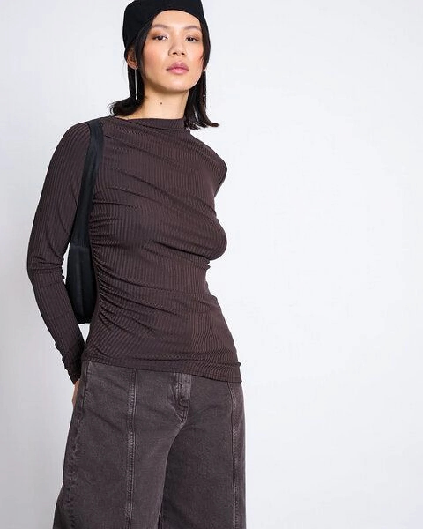 JAN N JUNE Asymmetrisches Longsleeve TOVE aus Lyocell – Ansicht 3