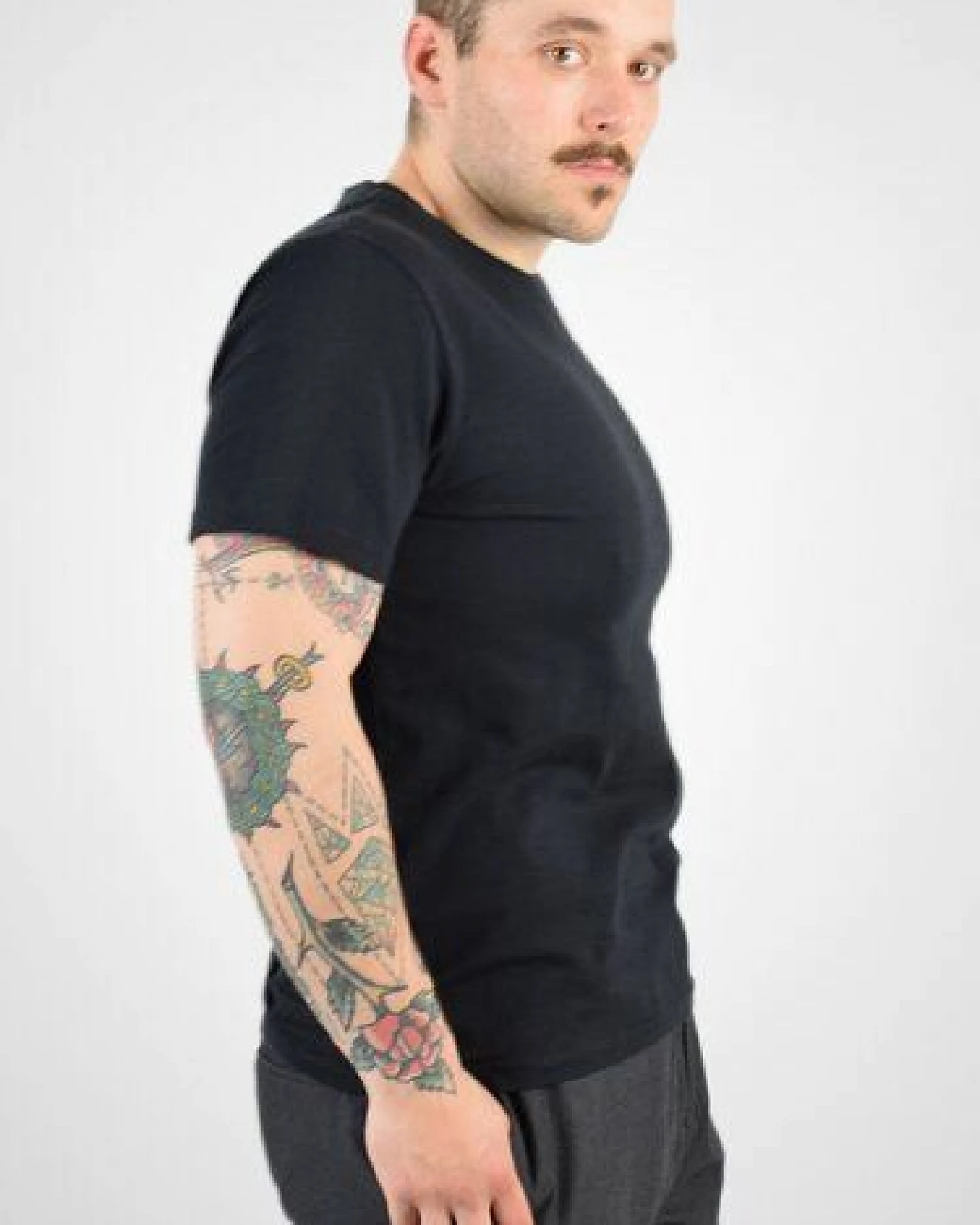 Mrs.Hippie Herren T-Shirt "Boo" aus Bio-Baumwolle – Ansicht 4