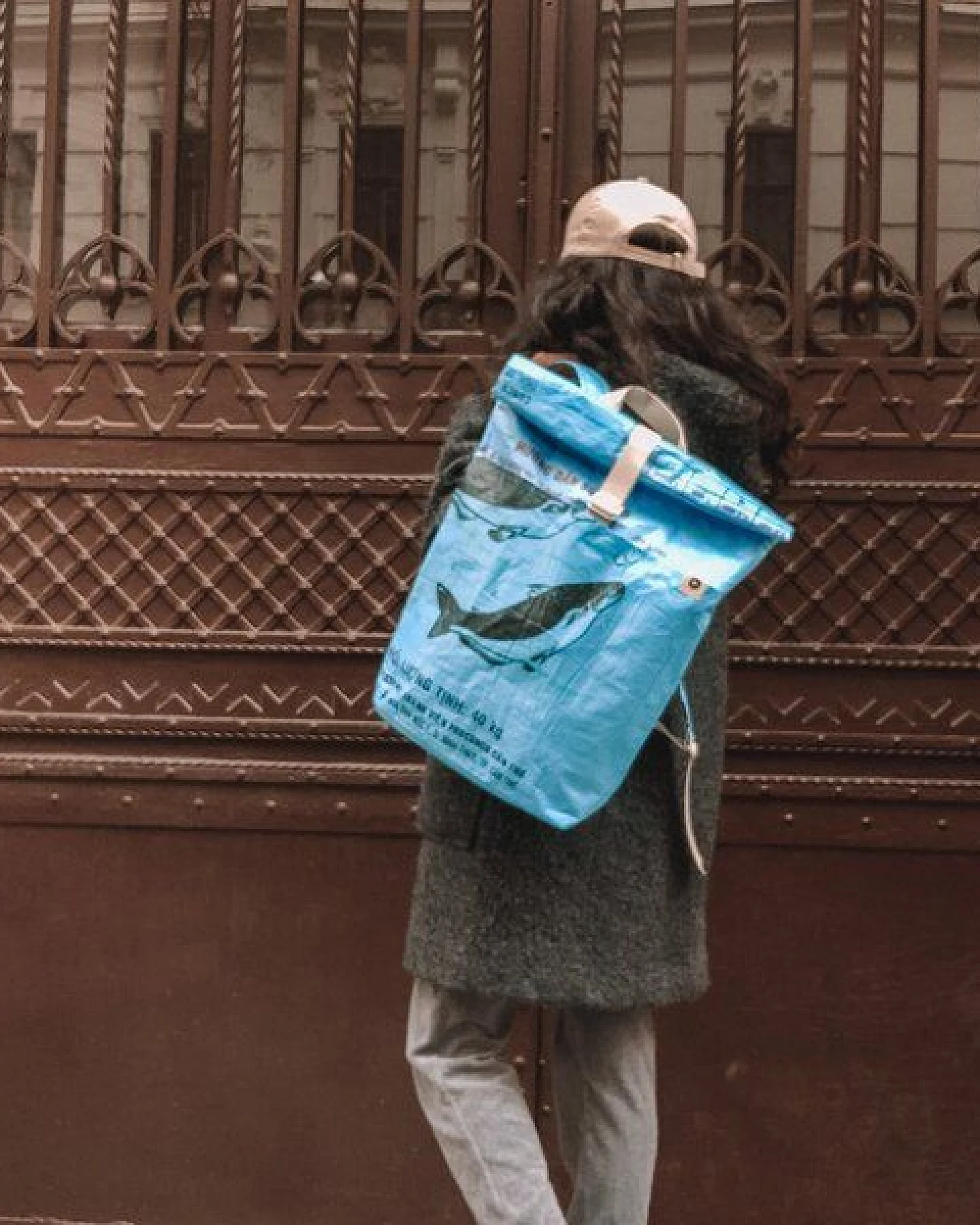 REFISHED fair fashion Rucksack 'BACKPACK' - upcycelte Fischfuttersäcke – Ansicht 4