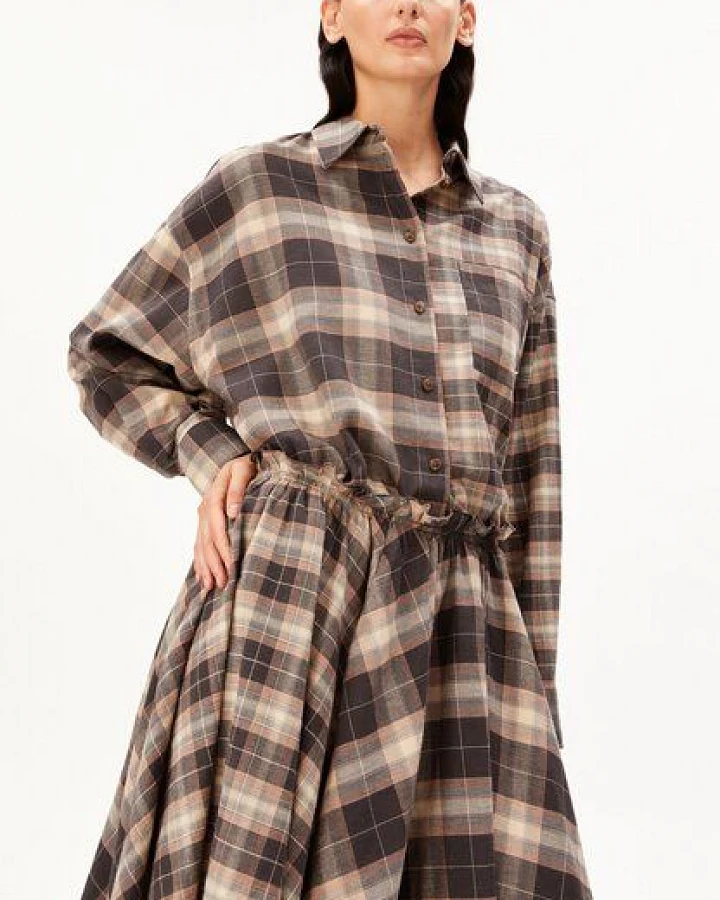 Produktseite: ARMEDANGELS NALAANI PATCHED CHECK Damen Bluse aus 100% Bio-Baumwolle
