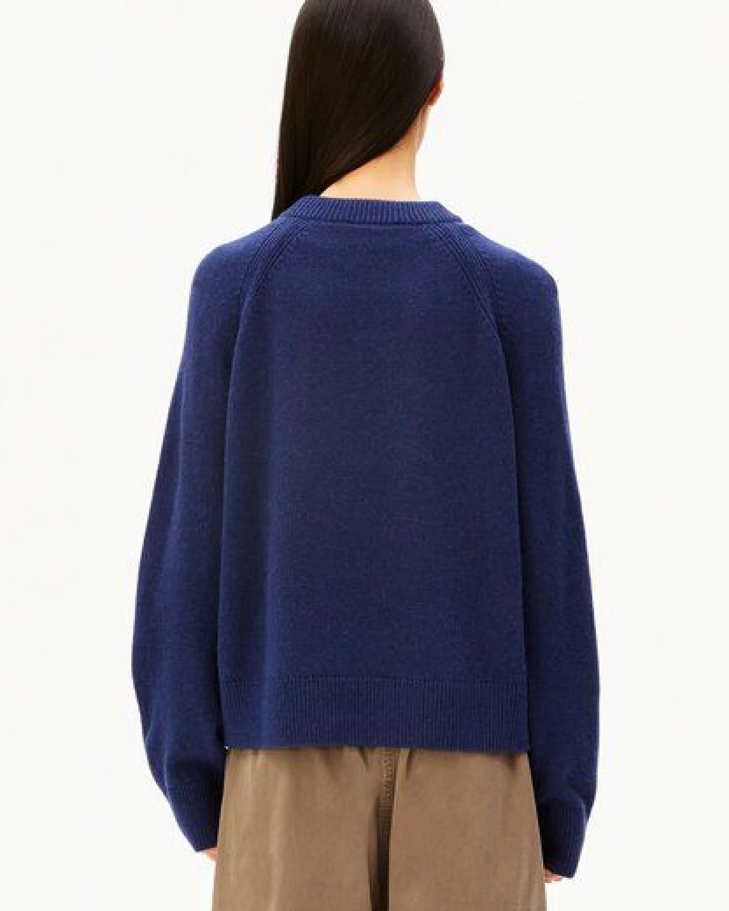 ARMEDANGELS WOOL CREW KNIT Damen Strickpullover aus Bio-Woll Mix (recycelt) – Ansicht 2