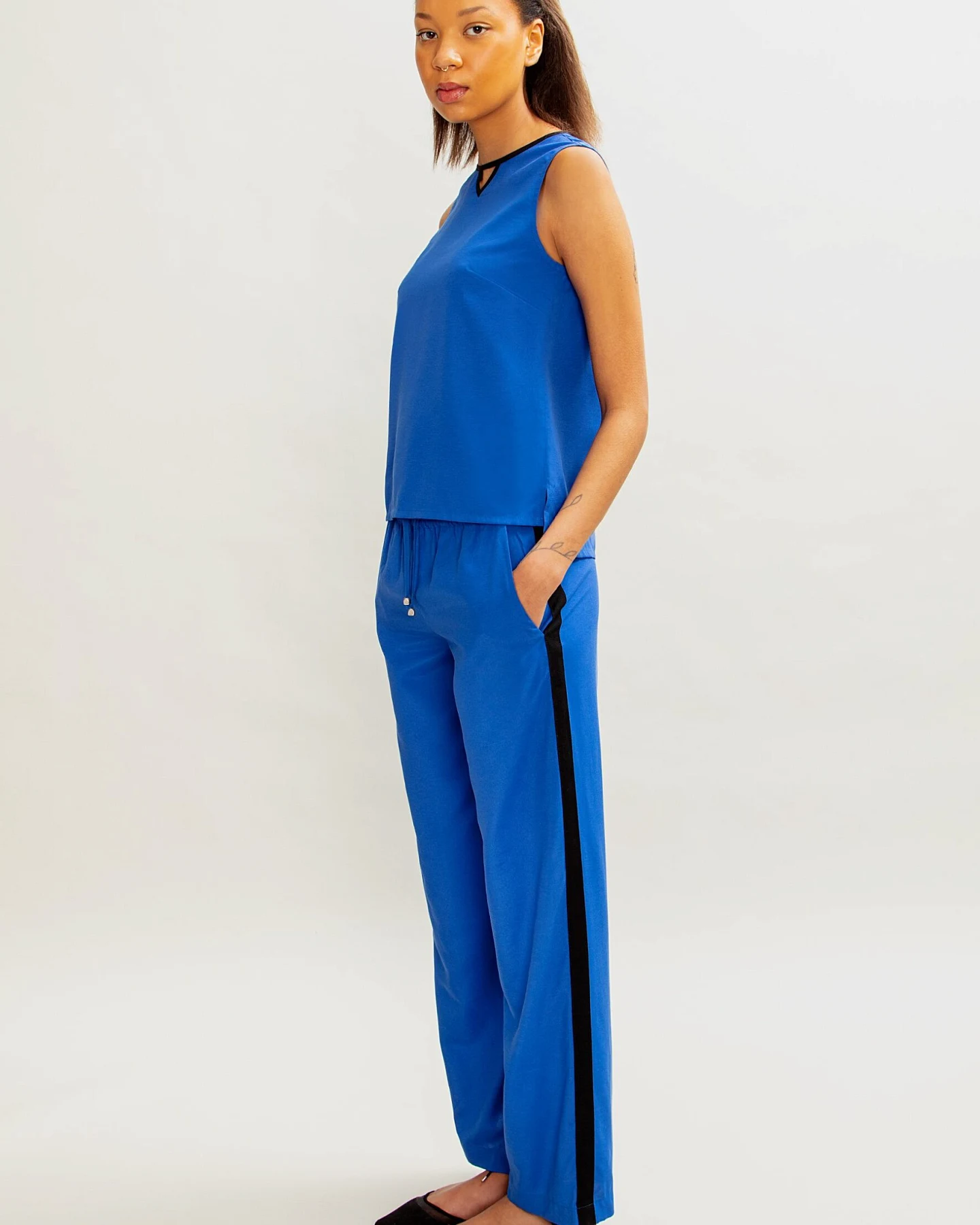 MAHLA Damen vegan Hose Electric Blue – Ansicht 2