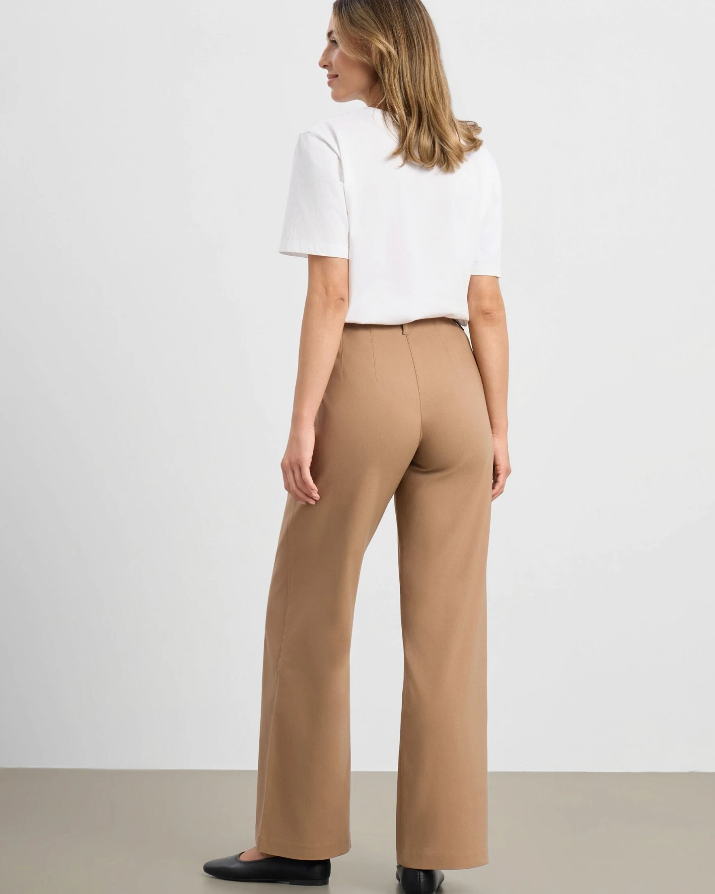 LAURIE Damen vegan Hose Donna Locker Sitzend Mittellang Nougat – Ansicht 2