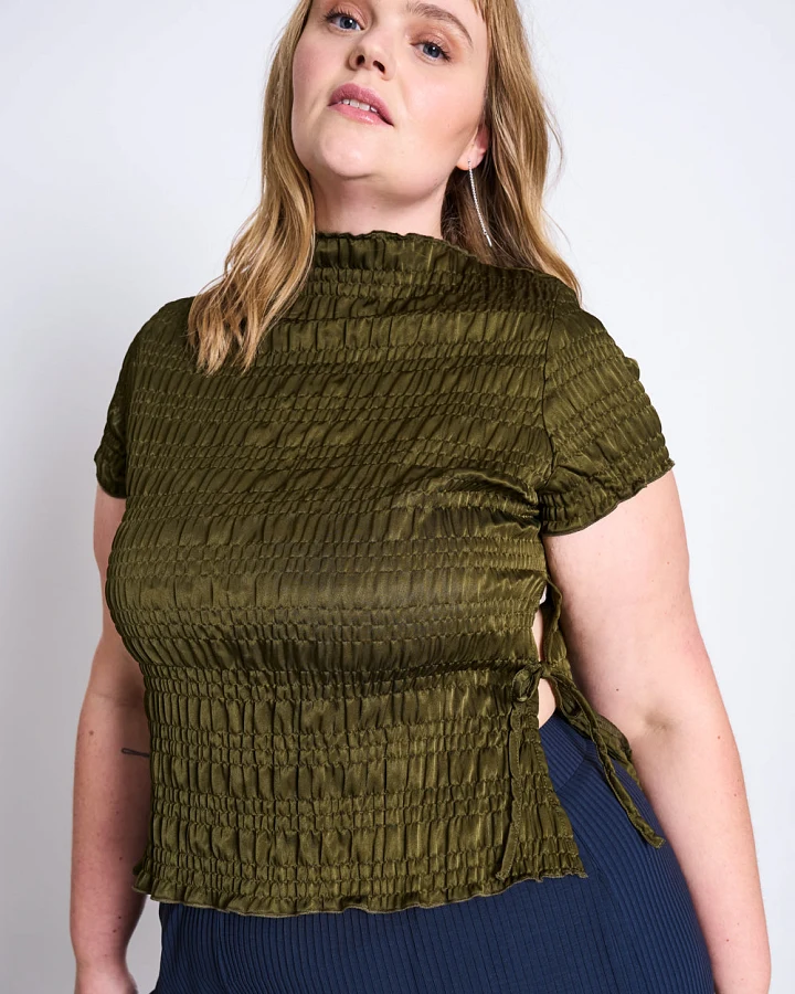JAN N JUNE Damen vegan T-Shirt Mit Smokarbeit Farn Und Rosmarin
