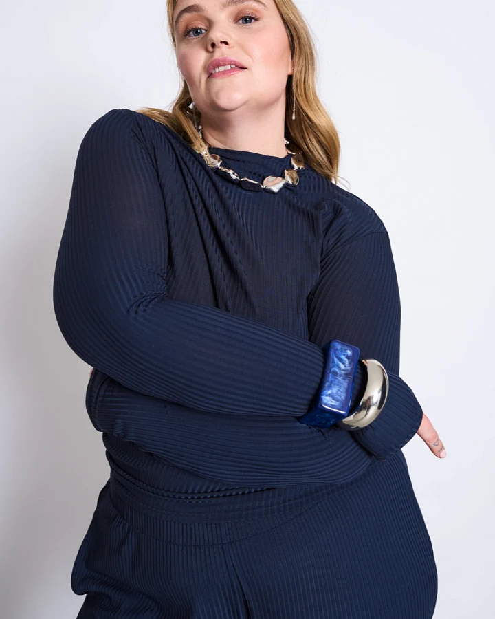 JAN 'N JUNE Damen vegan Asymmetrisches Langarm Top Tove Nightfall