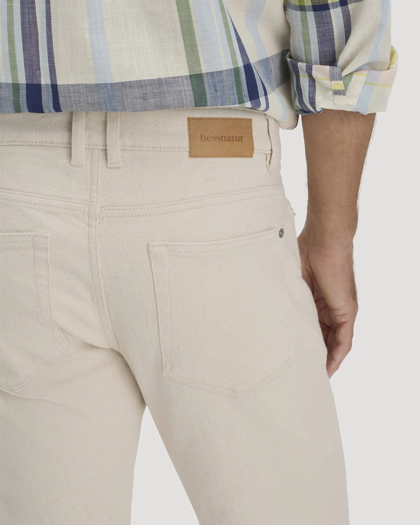 hessnatur Herren Jeans BEN Regular Straight aus Bio-Denim mit Hanf - natur - Größe 33/30 – Ansicht 3