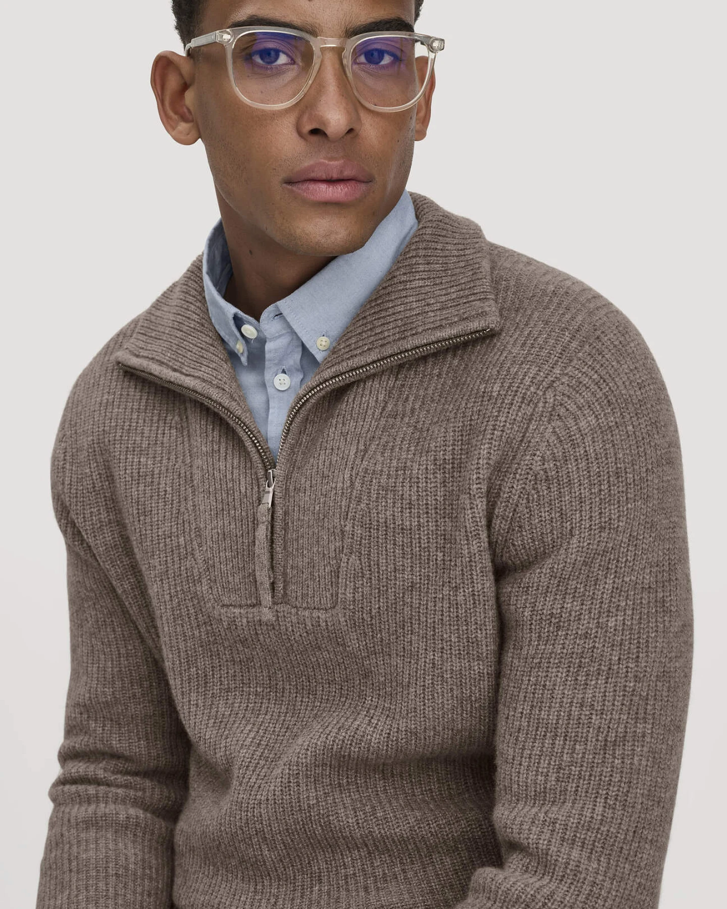 hessnatur Herren Strick Troyer Regular aus Yak- und Schurwolle - beige - Größe XXL – Ansicht 4