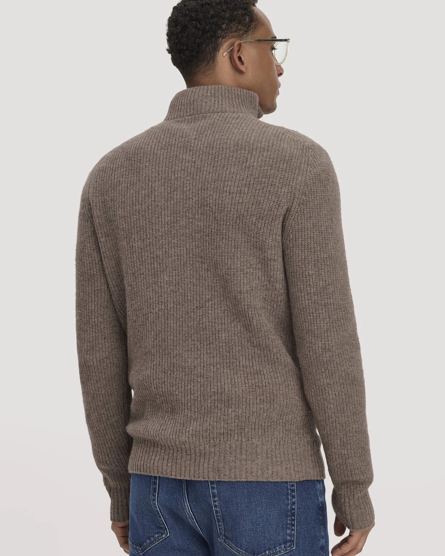 hessnatur Herren Strick Troyer Regular aus Yak- und Schurwolle - beige - Größe S – Ansicht 3