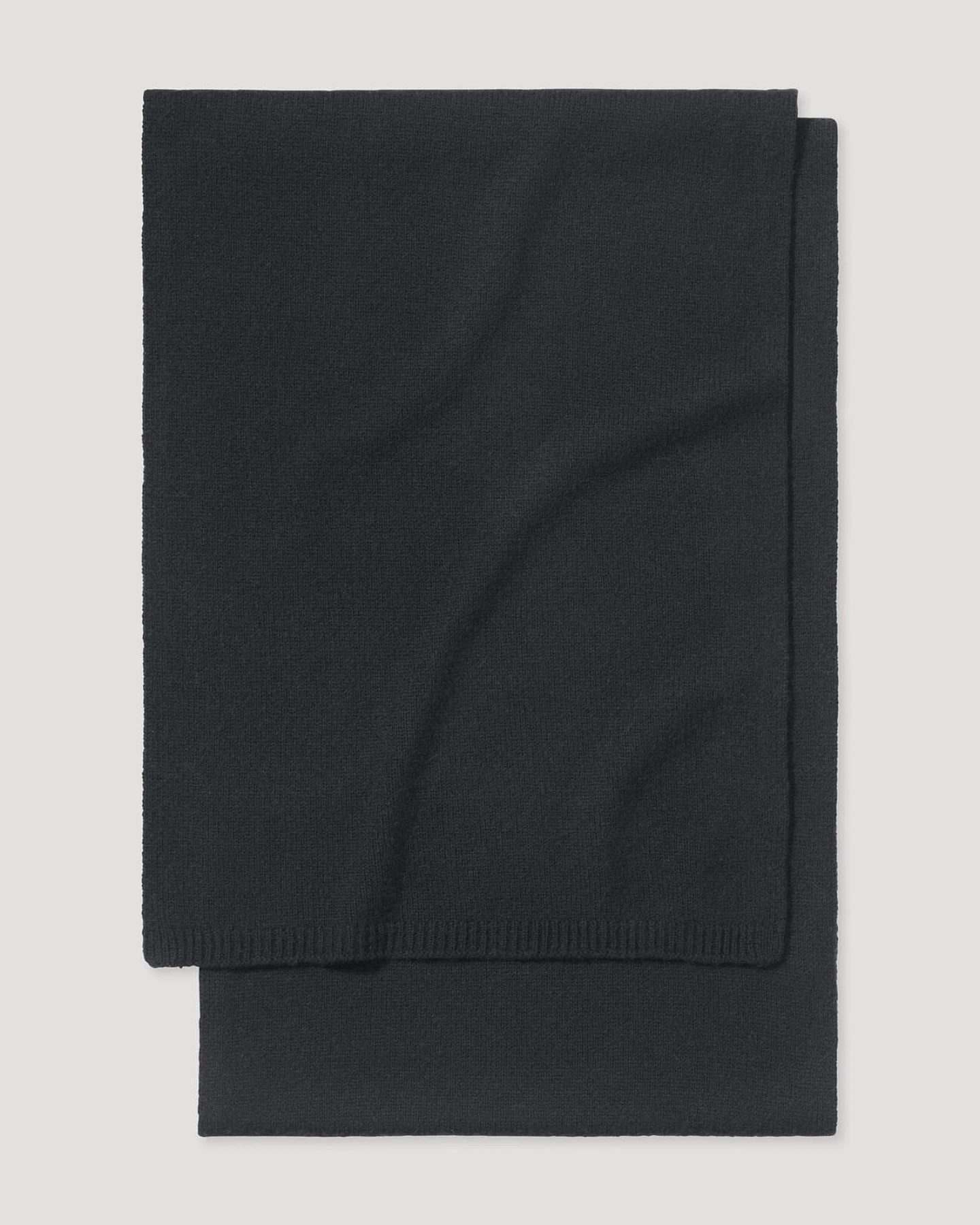 hessnatur Damen Strick Schal aus Bio-Merinowolle mit Cashmere - schwarz - Größe 35x208 cm – Ansicht 2